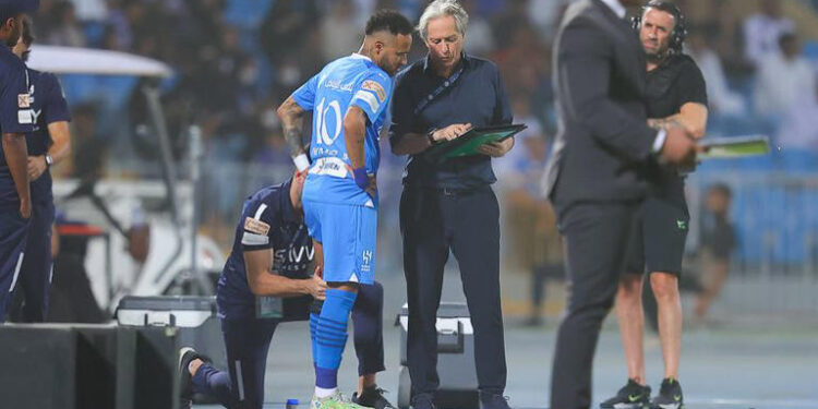 Jesus anuncia que Neymar não vai ser inscrito: «Já não pode jogar como antigamente»
