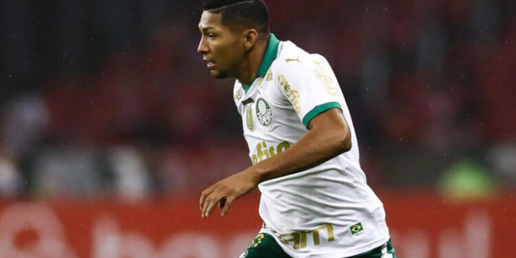 Palmeiras confirma venda de Rony para clube do futebol catari, diz jornalista
