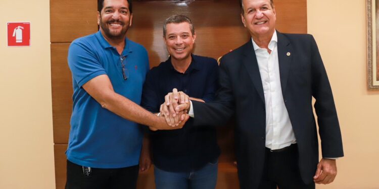 Deputado Adailton Martins destaca processo licitatório para elaboração de projeto de duplicação da rodovia Barra/Atalaia Nova