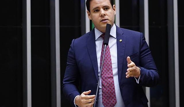 Rodrigo Valadares encerra 2024 como um dos deputados mais atuantes de Sergipe