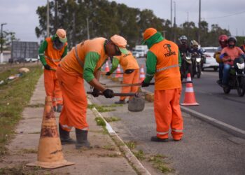 Prefeitura de Socorro realiza mutirão de limpeza no município