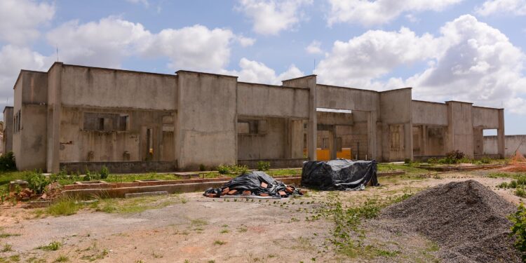 Prefeitura de Socorro retoma obra de creche no Parque dos Faróis