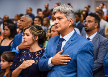 Samuel Carvalho toma posse como prefeito de Nossa Senhora do Socorro