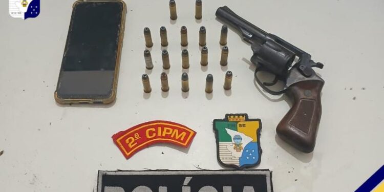 Polícia Militar prende homem por porte ilegal de arma de fogo na Barra dos Coqueiros