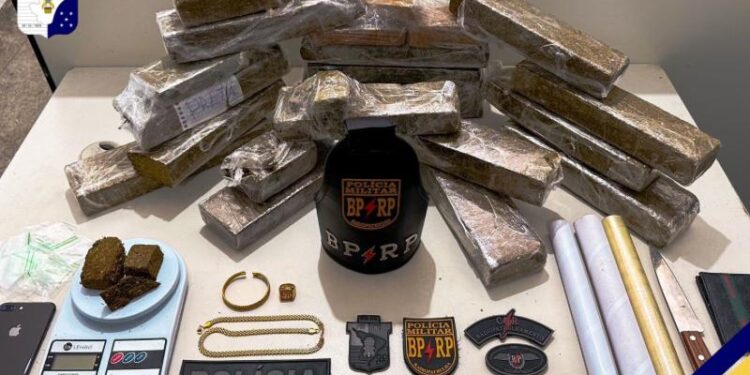 Polícia Militar prende homem e apreende mais de 18kg de drogas ilícitas em Nossa Senhora do Socorro