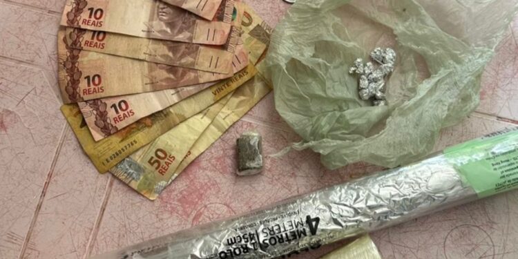 Polícia Civil desarticula ponto de tráfico de drogas em Moita Bonita