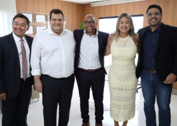 Solenidade marca retorno de Kitty Lima à Alese