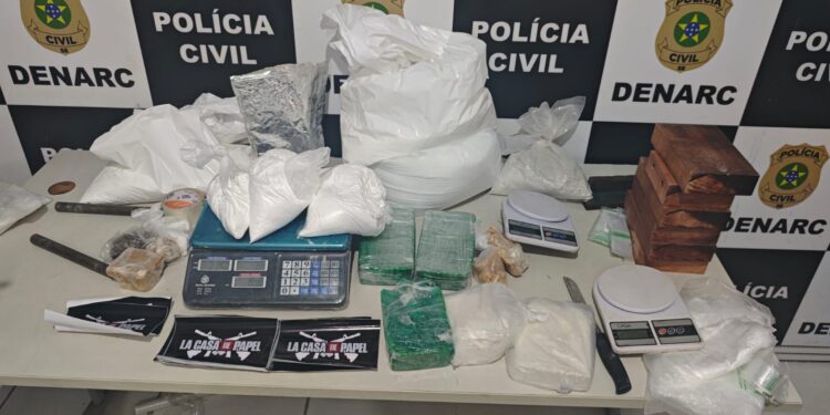 Denarc apreende 5kg de drogas em ação policial deflagrada na Zona Norte de Aracaju