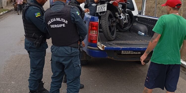 Polícia Militar recupera motocicleta com restrição de roubo/furto em Nossa Senhora das Dores