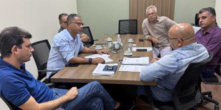 Deputado Paulo Júnior busca parceria para ampliar segurança em São Cristóvão