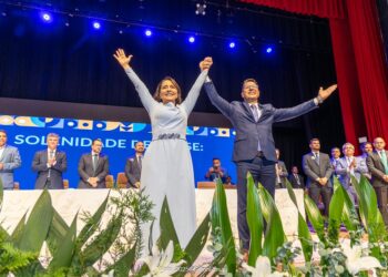 Emília Correa e Ricardo Marques tomam posse como prefeita e vice-prefeito de Aracaju