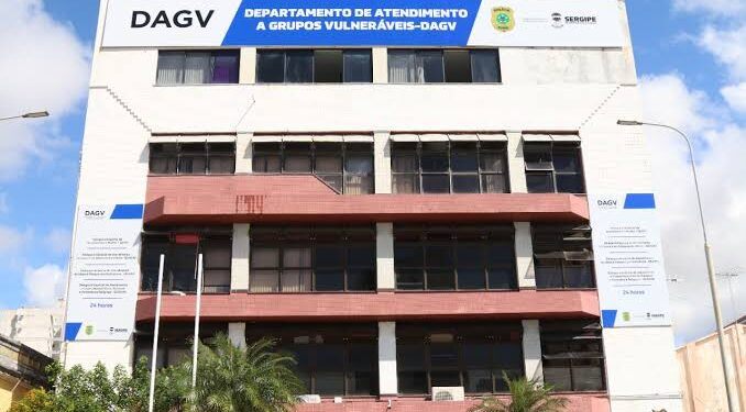 Polícia Civil prende homem em flagrante por crime de favorecimento à prostituição de adolescente em Aracaju