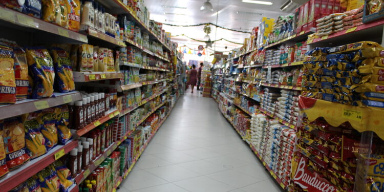 Custo da cesta básica em Aracaju aumentou 7,12% em 2024, diz FIES