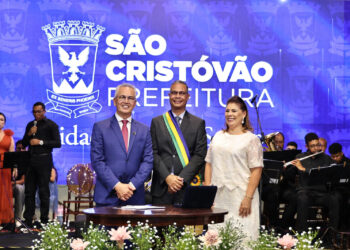 Júlio Júnior e Gedalva Umbaubá tomam posse em São Cristóvão