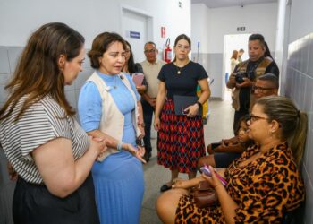 Emília Corrêa visita Unidade de Saúde da Família do Augusto Franco