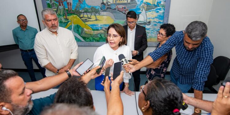 Prefeita Emília Corrêa anuncia nova licitação do Transporte Coletivo e congela tarifa