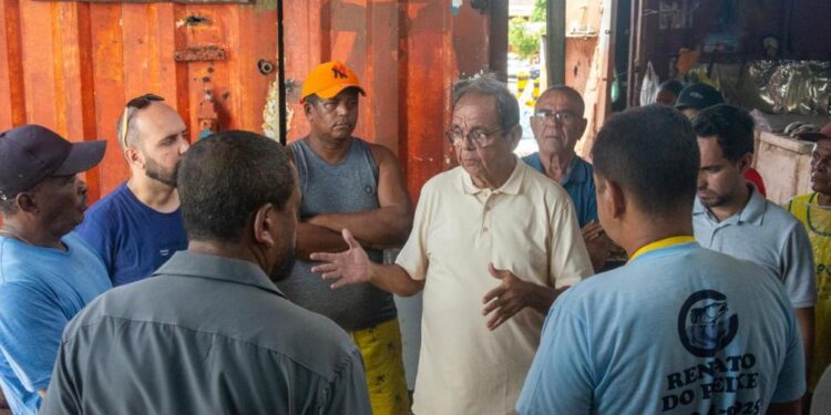 Terminal Pesqueiro de Aracaju: Emsurb se reúne com comerciantes de pescados para organizar o local