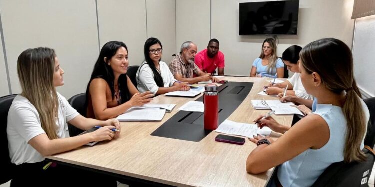 Secretaria Municipal de Saúde discute medidas de prevenção à bronquiolite