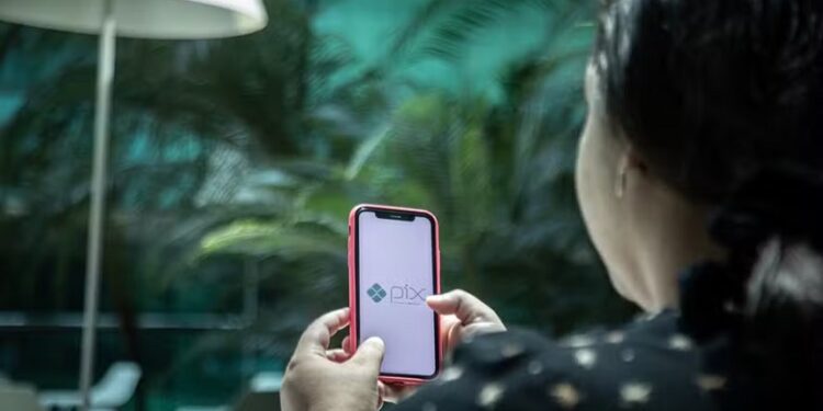 Golpes com Pix vão gerar prejuízo anual de R$ 11 bilhões para bancos e consumidores até 2028