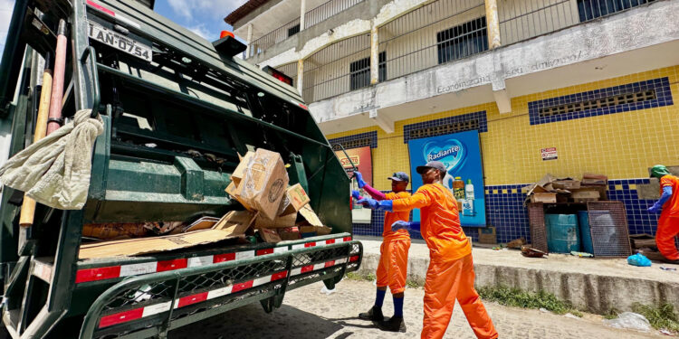 Prefeitura rescinde contratos com empresas de coleta de lixo em São Cristóvão