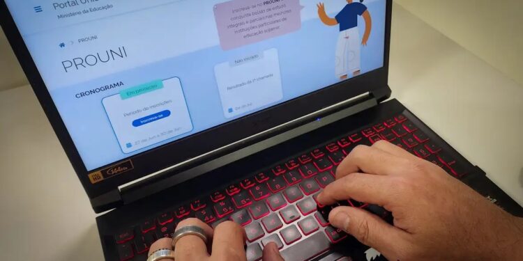 Inscrições para o ProUni começam nesta sexta-feira e seguem até o dia 28