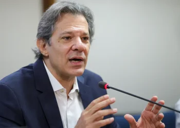 Haddad desmente imposto sobre pet e Pix após vídeo falso feito com IA