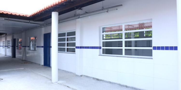 São Cristóvão: Reforma da EMEF Frei Fernando atinge 90% de conclusão e ampliará números de matrículas