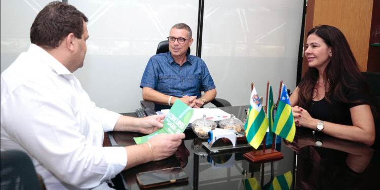 Governador anuncia concurso da Saúde com cerca de 900 vagas