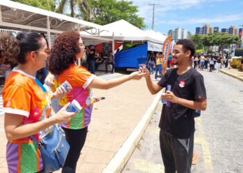 Ao menos 77 alunos da rede pública tiraram notas acima de 950 na redação do Enem 2024