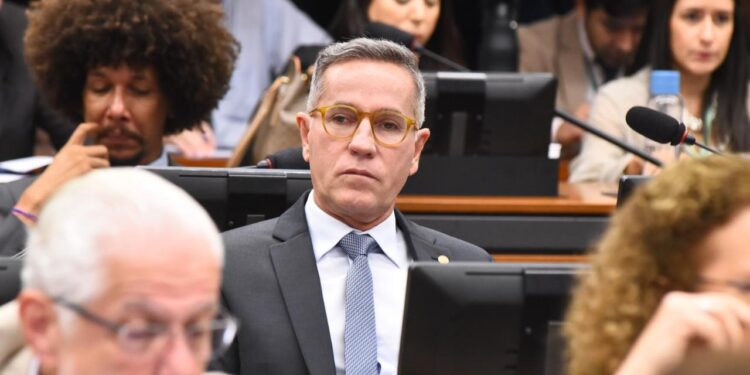 Nitinho vota favorável à carteira nacional de identificação para pessoa  com deficiência