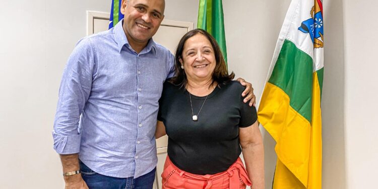 Alex Melo se reúne com Edna Amorim e reforça importância do esporte nas escolas