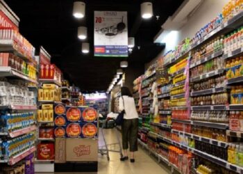 Após café e ovo, açúcar também deve registrar alta nos preços; frutas já sofrem disparada nos valores