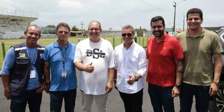 Governador Fábio Mitidieri visita obra no Parque de Exposição