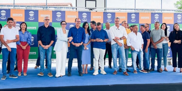 Deputado Ibrain prestigia entrega da reforma do  Centro de excelência em Lagarto