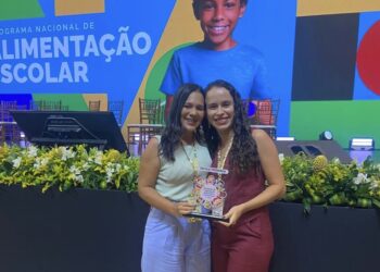 Barra dos Coqueiros recebe prêmio durante o Encontro Nacional do PNAE