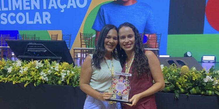 Barra dos Coqueiros recebe prêmio durante o Encontro Nacional do PNAE