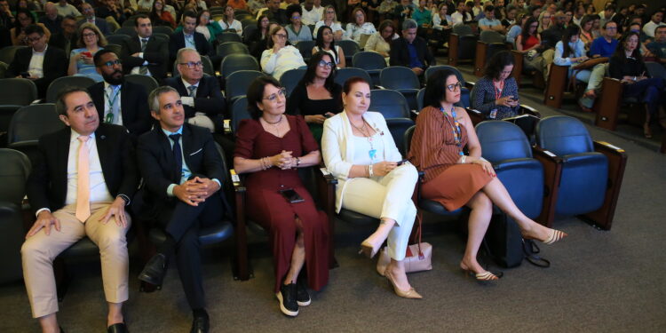 Gestores e servidores municipais comparecem a seminário no Tribunal de Contas de Sergipe