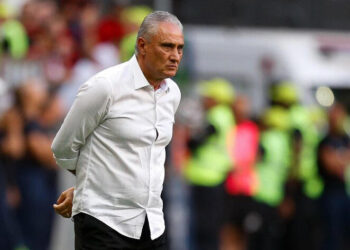 Botafogo procura Tite e abre conversas para tentar contratar treinador