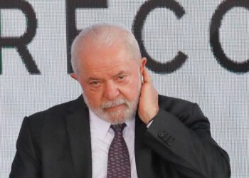 Até o momento, pedido de impeachment de Lula tem adesão de 130 deputados federais