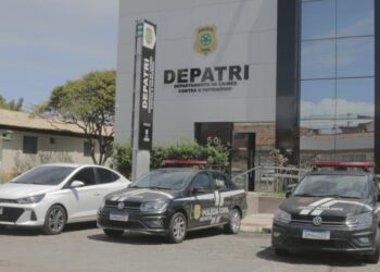 Ação conjunta entre Polícias Civis de SE e GO cumpre mandados de busca e apreende celulares em investigação sobre ‘Golpe do Perfil Falso’