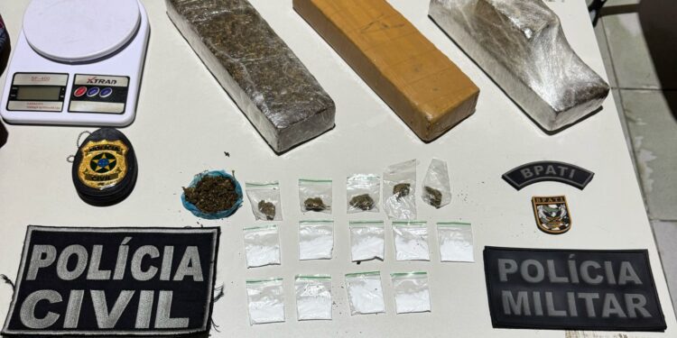 Ação conjunta apreende 3kg de entorpecentes e prende homem em flagrante por tráfico de drogas em Boquim