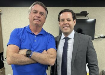 Bolsonaro indica Rodrigo Valadares para o Senado em 2026