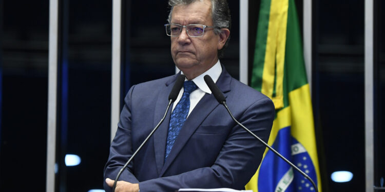 Senador Laércio lança livro sobre o Estatuto da Segurança Privada