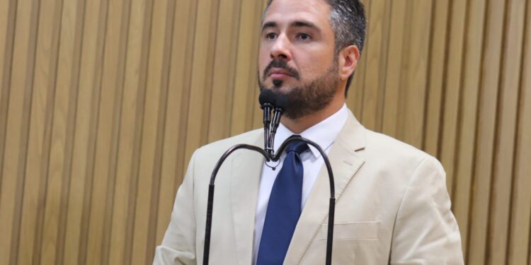 Vereador Ricardo Vasconcelos cobra planejamento e ações que tragam melhorias para Aracaju