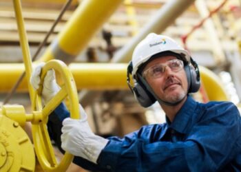 Trabalhador em Sergipe tem média salarial de R$ 2.401, abaixo da média nacional