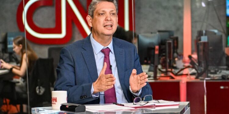 Márcio apresenta números do crescimento do país: “Brasil no rumo certo”