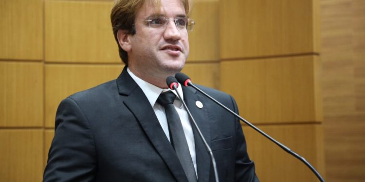Marcelo Sobral comemora convênio do Governo do Estado com o Sest/Senat
