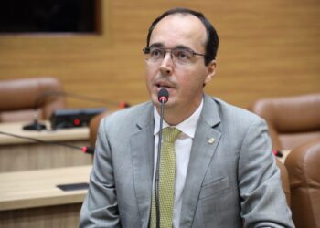 Georgeo Passos defende redução de taxas do Detran e atualização da Legislação Militar