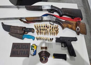 Polícia Militar prende dupla por porte ilegal de arma de fogo em Frei Paulo