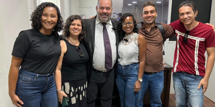 Vereador Isac se reúne com servidores da Sema para discutir demandas